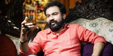 മോന്‍സണ്‍ മാവുങ്കലിനെതിരെ കാറുകള്‍ തട്ടിയെടുത്തെന്ന പരാതി കൂടി ; ക്രൈംബ്രാഞ്ച് അന്വേഷിക്കും