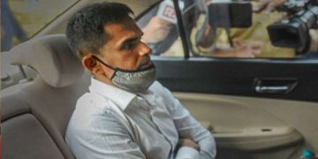 17-ാം വയസ്സിൽ ബാർ ലൈസൻസ് ; സമീർ വാംഖഡെക്കെതിരേ പോലീസ് കേസെടുത്തു – ലൈസൻസ് റദ്ദാക്കി