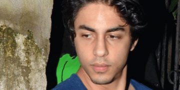 എഴുത്തുകാരനായി ഷാരൂഖിന്റെ മകൻ ആര്യൻ ഖാൻ ; ഒരുങ്ങുന്നത് വെബ് സീരീസും ഫീച്ചർ ഫിലിമും