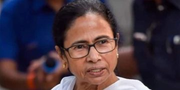 മമതാ ബാനര്‍ജി സഞ്ചരിച്ച വിമാനം ആകാശച്ചുഴിയില്‍പ്പെട്ടു ;  റിപ്പോര്‍ട്ട് തേടി ബംഗാള്‍ സര്‍ക്കാര്‍