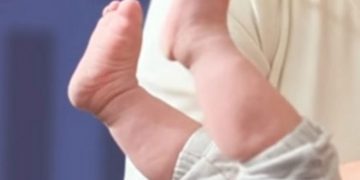 കൊച്ചിയിൽ ഒന്നരവയസ്സുള്ള കുഞ്ഞിനെ മുത്തശ്ശിയുടെ കാമുകൻ വെള്ളത്തിൽ മുക്കി കൊന്നു