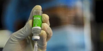 കൊവിഷീൽഡിൻറെ രണ്ട് ഡോസുകൾ തമ്മിലുള്ള ഇടവേള കുറച്ചു