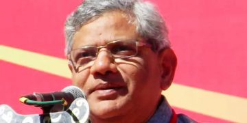 കെ റെയിൽ : കേന്ദ്ര , സംസ്ഥാന സര്‍ക്കാരുകള്‍ തമ്മില്‍ ചര്‍ച്ചകള്‍ നടക്കുകയാണ് ,  ഇപ്പോൾ ഒന്നും പറയാനില്ലെന്ന് യെച്ചൂരി