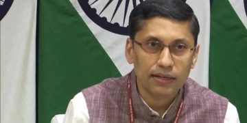 ഇന്ത്യക്കാരെ യുക്രൈനിൽ ബന്ദിയാക്കിയിട്ടില്ല ; വാർത്ത തള്ളി വിദേശകാര്യ മന്ത്രാലയം