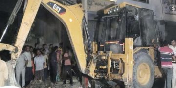 അഴുക്കുചാലിൽ കുടുങ്ങിയ നാലുപേരുടെ മൃതദേഹം കണ്ടെത്തി