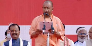 രണ്ടാം തവണയും മുഖ്യമന്ത്രി പദത്തിലേക്ക് യോഗി ; യുപി മുഖ്യമന്ത്രിയായി സത്യപ്രതിജ്ഞ ചെയ്തു