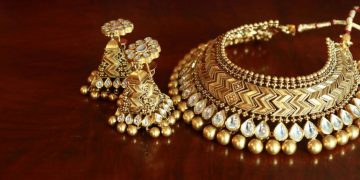 സംസ്ഥാനത്ത് സ്വർണവിലയില്‍ വന്‍ ഇടിവ് ; പവന് 1,280 രൂപ കുറഞ്ഞു