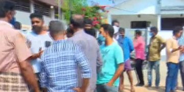 സിൽവർ ലൈനിനെതിരെ കോഴിക്കോടും കോട്ടയത്തും പ്രതിഷേധം