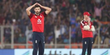 മാര്‍ക്ക് വുഡിന്‍റെ പകരക്കാരന്‍ സിംബാബ്‌വെ പേസറല്ല, പുതിയ താരത്തെ പ്രഖ്യാപിച്ച് ലഖ്നൗ