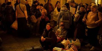 യുക്രൈനിൽ നിന്നുള്ള ഒരു ലക്ഷത്തിൽ അധികം അഭയാർത്ഥികളെ അമേരിക്ക സ്വീകരിക്കും