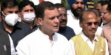 ഇന്ധന വിലക്കയറ്റത്തിനെതിരെ പ്രതിഷേധവുമായി കോൺഗ്രസ് ; ജനങ്ങൾ തീരാ ദുരിതത്തിലെന്ന് രാഹുൽ ഗാന്ധി