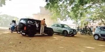 ബുള്ളറ്റില്‍ പെണ്‍കുട്ടികള്‍, ജീപ്പിലും കാറിലും ആണ്‍കുട്ടികള്‍ ; പനമരത്തും സെന്‍റ് ഓഫ് റേസിംഗ്