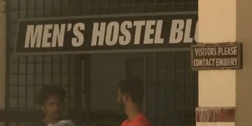 തുടരാനാവില്ല, ദുഷ്പ്രചാരണം നടക്കുന്നു ; കോഴിക്കോട് മെഡിക്കൽ കോളേജിലെ അഞ്ച് ഹോസ്റ്റലുകളിലെ വാർഡൻമാർ രാജിവെച്ചു