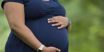 ഗര്‍ഭിണിയായ 10 വയസുകാരിക്ക് അബോര്‍ഷന്‍ ചെയ്യാന്‍ അനുമതി തേടി ഹൈക്കോടതിയില്‍