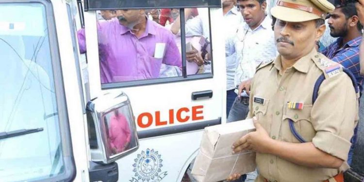 കോടതിയിൽ ഹാജരായി ബൈജു പൗലോസ്; ചോദ്യംചെയ്യലിന് എത്താതെ സായ്ശങ്കർ