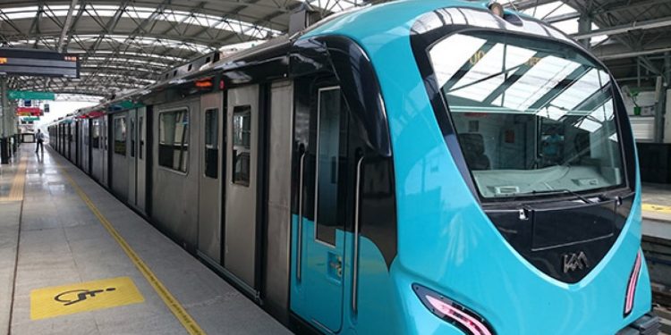 കൊച്ചി മെട്രോ : യാത്രാ ടിക്കറ്റ് ഇനി മൊബൈല് ഫോണിലും എടുക്കാം