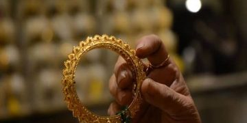 കൂടുന്നു , കുറയുന്നു ,  മാറ്റമില്ലാതെ തുടരുന്നു ; ഇന്നത്തെ സ്വർണ വില