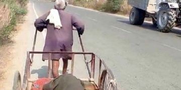 ആംബുലൻസില്ല, ഭാര്യയെ ആശുപത്രിയിൽ എത്തിച്ചത് ഉന്തുവണ്ടിയിൽ; അന്വേഷണം