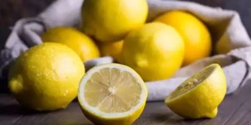 നാരങ്ങയ്ക്ക് കിലോ 200 രൂപ ,  രാജ്‌കോട്ടിൽ കൈ പൊള്ളി കച്ചവടക്കാരും ഉപഭോക്താക്കളും