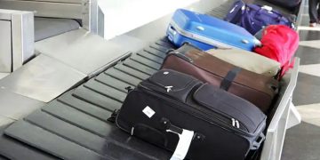 ലഗേജിൽ എട്ട് കിലോഗ്രാം മയക്കുമരുന്ന് ഒളിപ്പിച്ചു ; 70 വയസുകാരി കസ്റ്റംസ് പിടിയിൽ