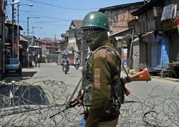 ജമ്മുകശ്മീരില്‍ ഭീകരാക്രമണം ; ഗ്രാമമുഖ്യന്‍ കൊല്ലപ്പെട്ടു