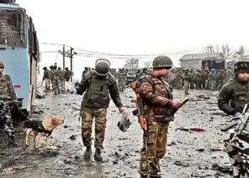 പുൽവാമ ഏറ്റുമുട്ടലിൽ രണ്ട് ഭീകരരെ വധിച്ചു ; കൊല്ലപ്പെട്ടത് അൽ ബദർ ഭീകരർ