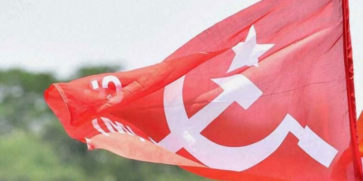 ‘മറ്റൊരു മുറിയിൽ കൊണ്ടുപോയി അപമര്യാദയായി പെരുമാറി’; ലോക്കൽ സെക്രട്ടറിയെ നീക്കി സിപിഎം