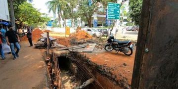 എങ്ങുമെത്താതെ സ്‍മാര്‍ട്ട് റോഡ് പദ്ധതി ; ഡിപിആര്‍ അടിക്കടി മാറ്റുന്നു ; റോഡുകള്‍ കുഴിച്ചതിനാല്‍ ജനംദുരിതത്തില്‍