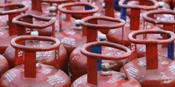 വാണിജ്യാവശ്യത്തിനുള്ള പാചകവാതക സിലിണ്ടറിന് 256 രൂപ കൂട്ടി