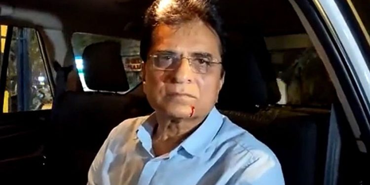 ‘ പൊലീസിന് മുന്നിൽ ശിവസേനയുടെ ഗുണ്ടകൾ ആക്രമിച്ചു’ ; ചോരയൊലിപ്പിച്ച് ബിജെപി നേതാവ്