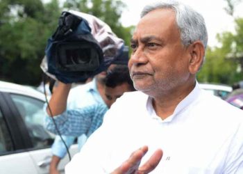 നിതീഷിന്റെ ‘ ജനസഭ ’ വേദിക്കു സമീപം ബോംബേറ്; ഒരാൾ കസ്റ്റഡിയിൽ