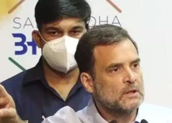 സവർക്കറെ ‘ ജി ‘ എന്ന് വിശേഷിപ്പിച്ച് , ഉടൻ തിരുത്തി രാഹുൽ ഗാന്ധി