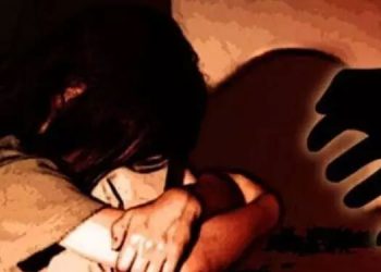 ‘തന്‍റെ മകൾ ഗർഭിണിയാണെന്ന് എങ്ങനെ മുഖ്യമന്ത്രിക്ക് പറയാൻ സാധിക്കും’: ബലാത്സംഗ കേസിൽ മമതയുടെ പരാമർശത്തിനെതിരെ പെൺകുട്ടിയുടെ പിതാവ്