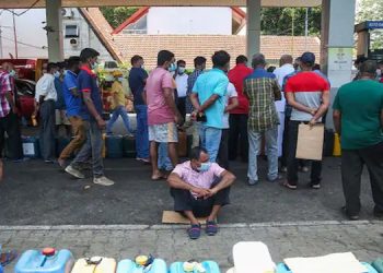 ശ്രീലങ്കയ്ക്ക് ഇന്ത്യയുടെ സഹായം ; 24 മണിക്കൂറിനുള്ളിൽ എത്തിച്ചത് 74,000 ടൺ ഇന്ധനം