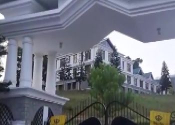 ഹിമാചല്‍പ്രദേശ് നിയമസഭാ മന്ദിരത്തിന്റെ കവാടത്തില്‍ ഖാലിസ്ഥാന്‍ കൊടി