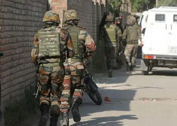ജമ്മു കശ്മീരിൽ വീണ്ടും ഏറ്റുമുട്ടൽ ; മൂന്ന് ഭീകരരെ വധിച്ച് സൈന്യം