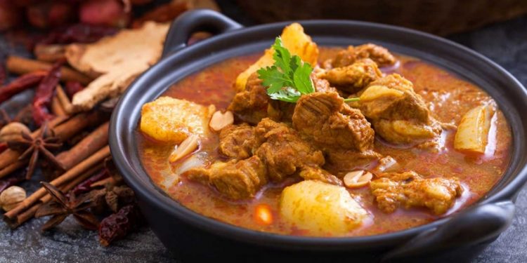 ഉച്ചഭക്ഷണത്തിനു ബീഫ് കൊണ്ടുവന്നു; അസം സർക്കാർ സ്കൂളിലെ പ്രധാനാധ്യാപിക അറസ്റ്റിൽ