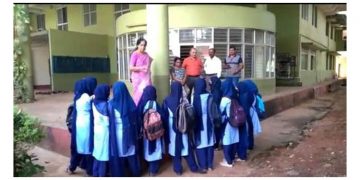 മം​ഗളൂരു സർവകലാശാലയിലും വിവാദം ; ഹിജാബ് ധരിച്ചെത്തിയ വിദ്യാർഥികളെ തിരിച്ചയച്ചു