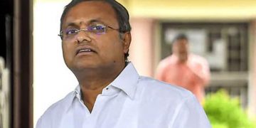 റെയ്ഡിനിടെ പാ‍ർലമെൻ്റ രേഖകൾ കൊണ്ടുപോയി ; സിബിഐക്കെതിരെ കാർത്തി ചിദംബരം