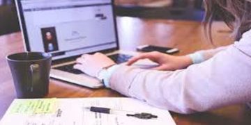 രാത്രി ജോലിക്ക് സ്ത്രീകളെ നിർബന്ധിക്കാനാവില്ല ; സൌജന്യ യാത്ര, ഭക്ഷണം, ഉത്തരവിറക്കി യുപി സർക്കാർ