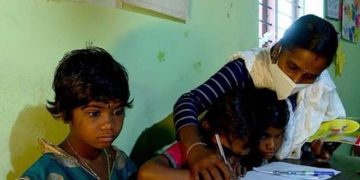 വണ്ടിപ്പെരിയാര്‍ സത്യത്തിലെ ഏകാധ്യാപക വിദ്യാലയം അടച്ചുപൂട്ടുന്നു ; പ്രതിഷേധവുമായി പ്രദേശവാസികള്‍