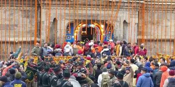 കേദാർനാഥ് ക്ഷേത്രം തീർഥാടകർക്കായി തുറന്നു ; വൻ ഭക്തജനത്തിരക്ക്