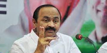 വാ തുറന്നാല്‍ വിഷം തുപ്പുന്ന പി സി ജോര്‍ജിന്റെ അനുഗ്രഹം വാങ്ങിയ ആളാണ് സിപിഐഎം സ്ഥാനാര്‍ഥി : വി ഡി സതീശന്‍