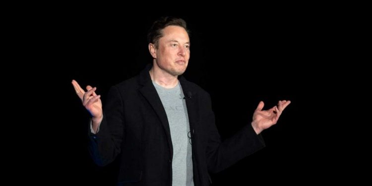 മസ്കിനെതിരെ ലൈംഗിക ആരോപണവുമായി എയർ ഹോസ്റ്റസ്; ഒതുക്കാൻ രണ്ട് കോടി