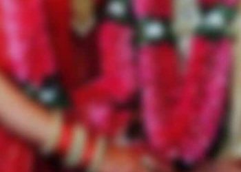 കല്യാണത്തിനിടെ പവർകട്ട് ; വീട്ടിലെത്തിയപ്പോൾ വധുവിന് പകരം സഹോദരി