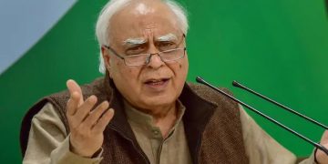 സമൂലമാറ്റത്തിനില്ല ; ചിന്തൻ ശിബിരത്തിൽ നിന്ന് കപിൽ സിബൽ വിട്ടുനിന്നേക്കും