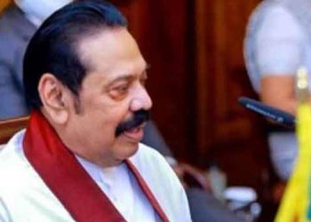 നാവികത്താവളത്തില്‍ അഭയം തേടി മഹിന്ദ രജപക്‌സെ