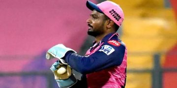 മറ്റൊരു നാഴികക്കല്ലിനരികെ സഞ്ജു ; വാര്‍ണറേയും ബട്‌ലറേയും കാത്തും നേട്ടം