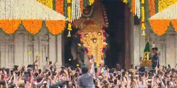 തെക്കേഗോപുര വാതിൽ തുറന്ന് എറണാകുളം ശിവകുമാർ ; പൂര വിളംബരത്തിന് തുടക്കം