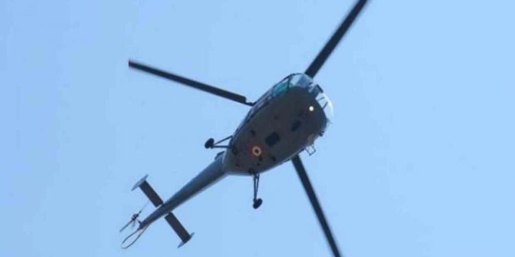 അടിയന്തര ലാൻഡിങ്ങിനിടെ ഹെലികോപ്റ്റർ അറബിക്കടലിൽ വീണു